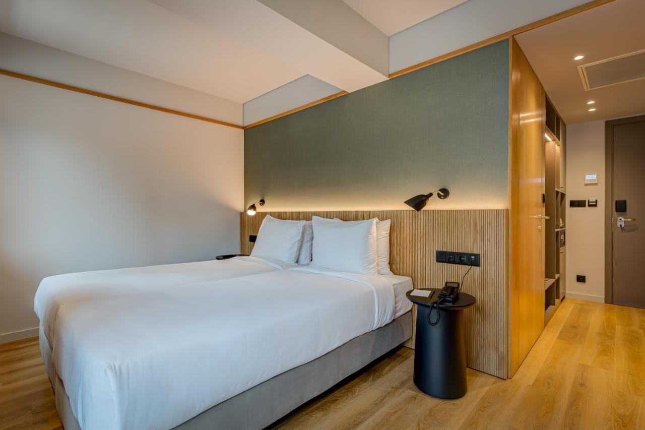 Acta The Clover Porto Luaran gambar