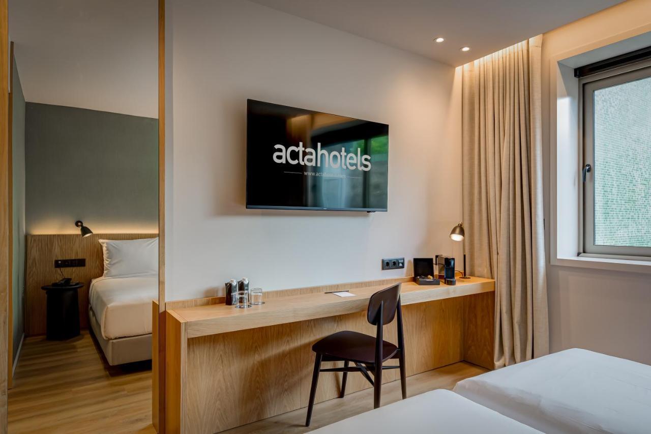 Acta The Clover Porto Luaran gambar