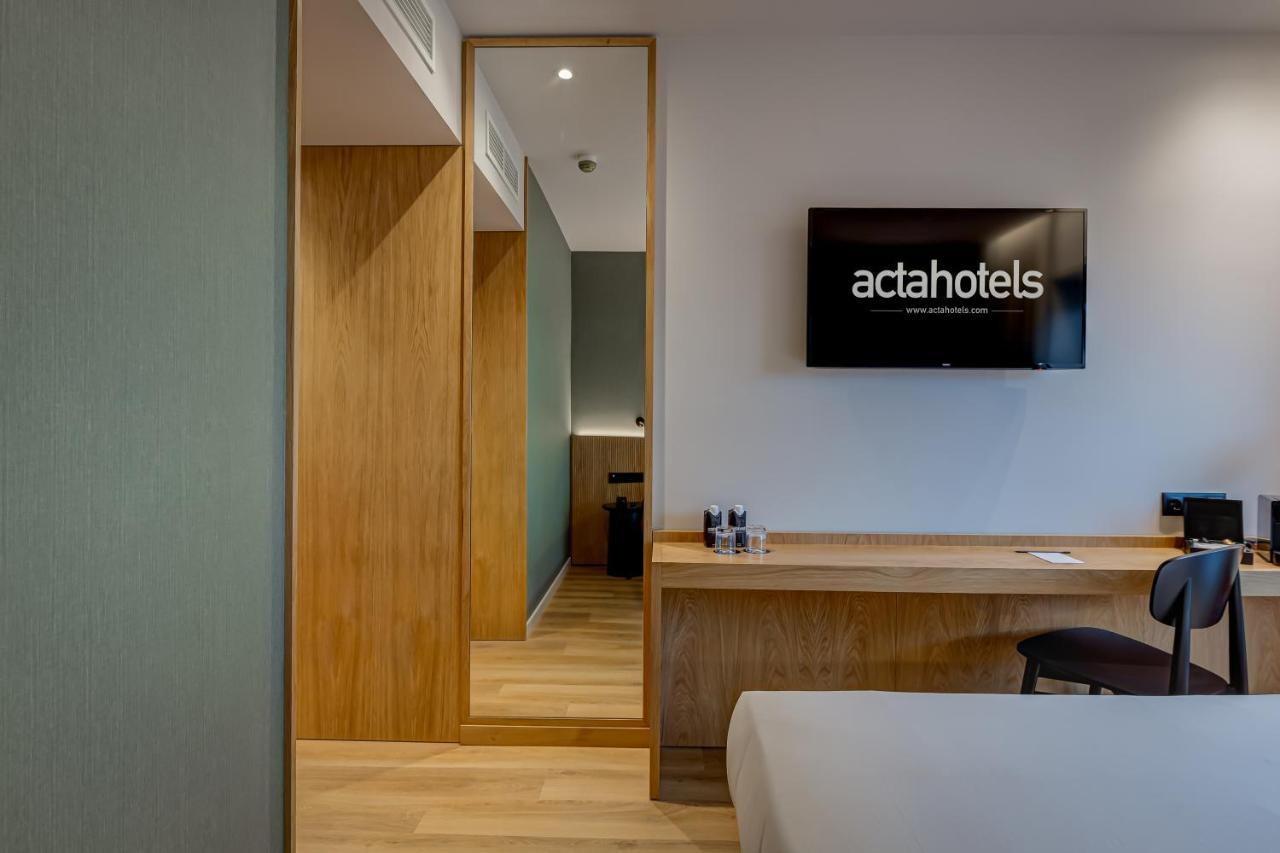 Acta The Clover Porto Luaran gambar