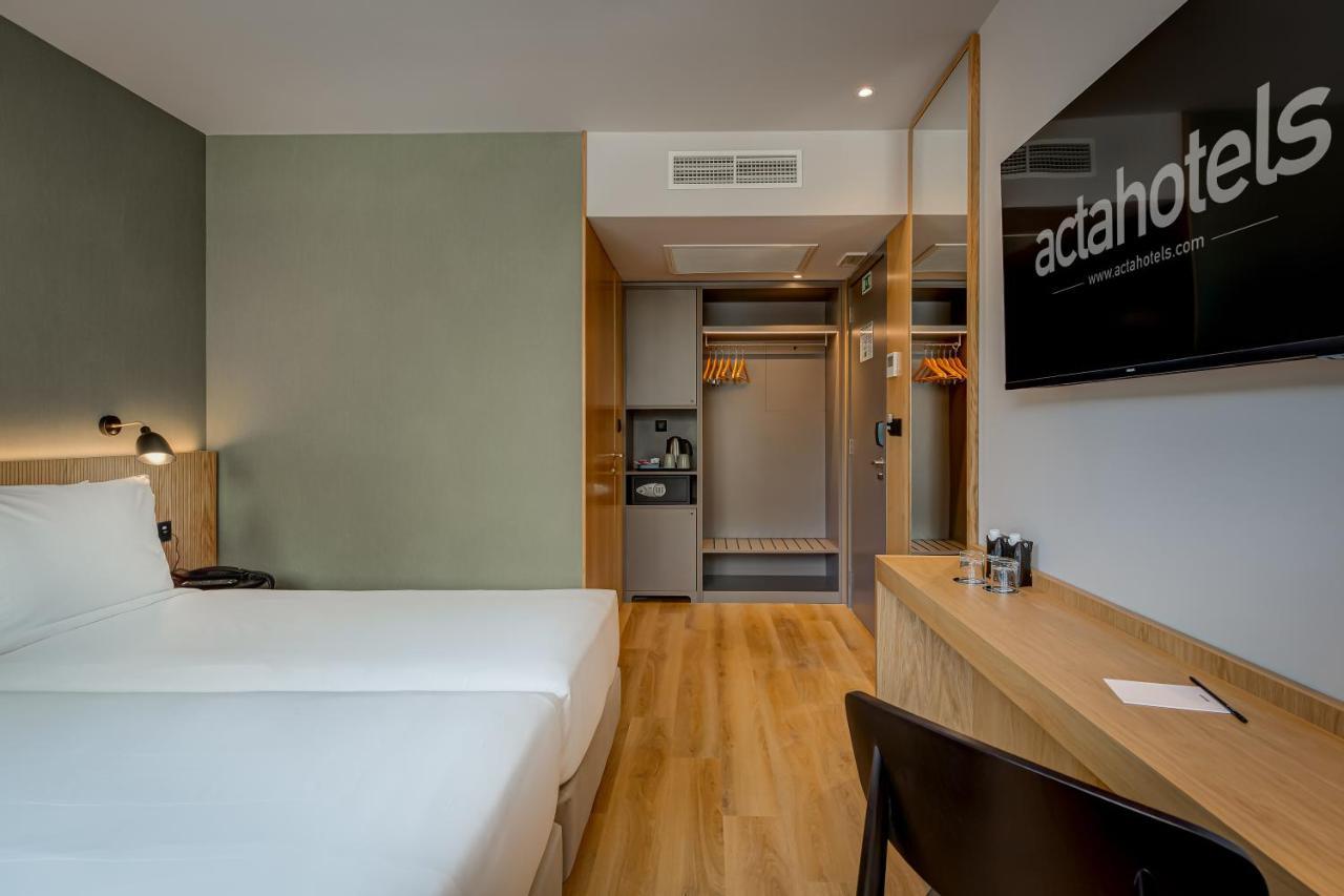 Acta The Clover Porto Luaran gambar