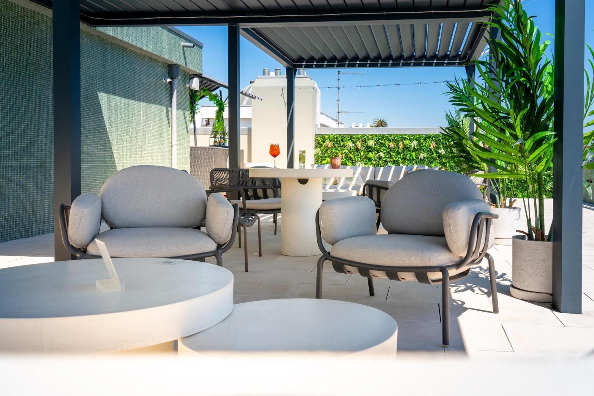 Acta The Clover Porto Luaran gambar