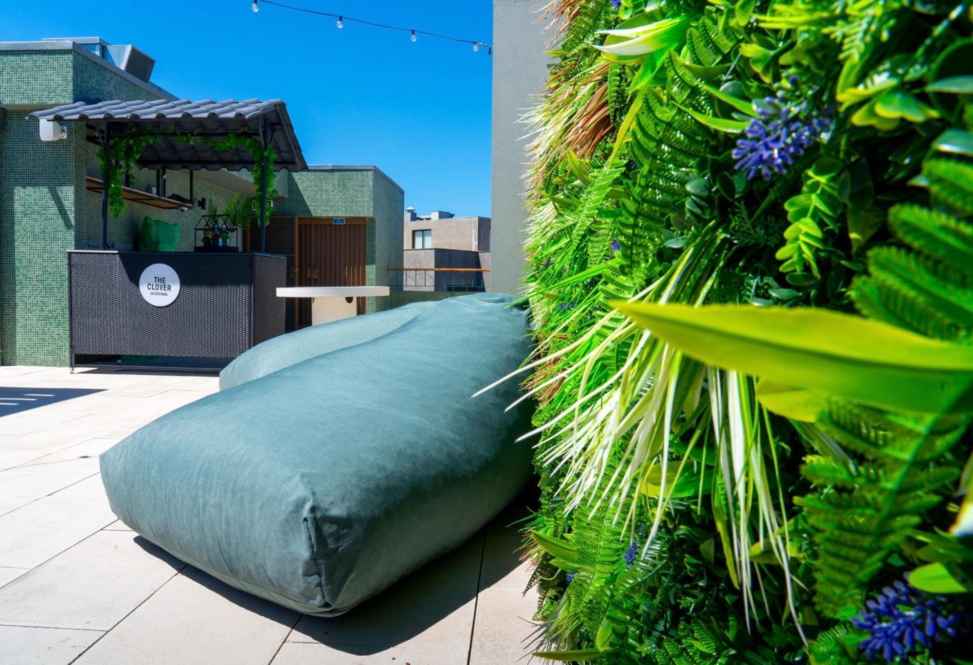 Acta The Clover Porto Luaran gambar